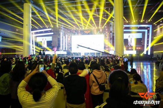 2019 CGF中国游戏节现场出色回眸！氛围火爆引众多不雅观众络绎不绝