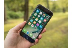 美国运营商还在卖苹果 iPhone 7（32GB）：售价 1400 元
