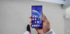 知名博主上手小米MIX AIpha：环绕屏设计依旧惊艳